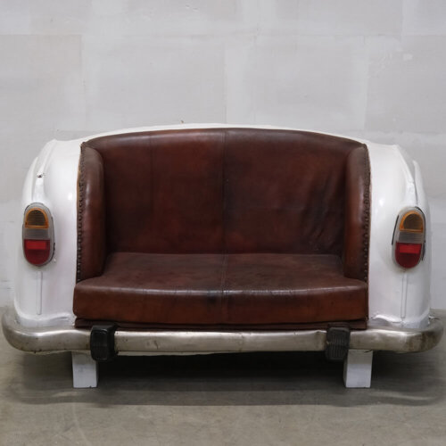 Sjov sofa af gammel bilbagende