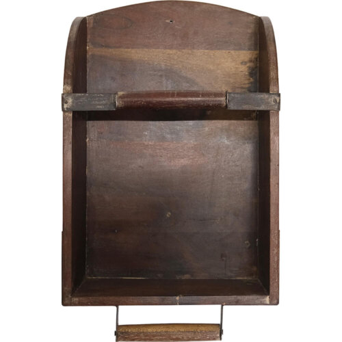 Yang hylde i genanvendt træ