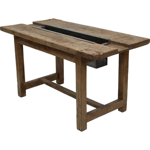 Unique bord med metalkasse