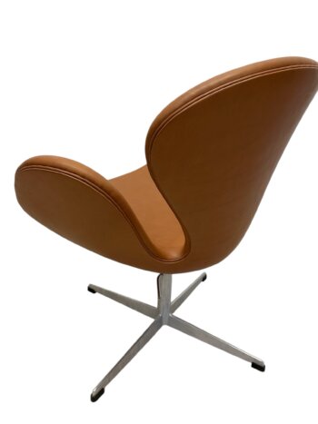 3320 Svanen af Arne Jacobsen (Brugt Nypolstrede) Pure Anilin - Image 3