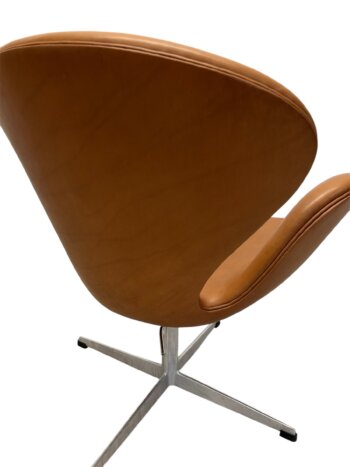 3320 Svanen af Arne Jacobsen (Brugt Nypolstrede) Pure Anilin - Image 5