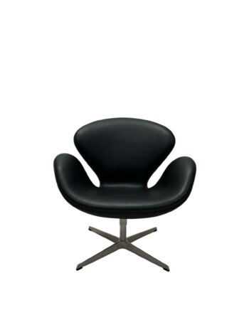 3320 Svanestol af Arne Jacobsen - Fritz hansen (brugt)