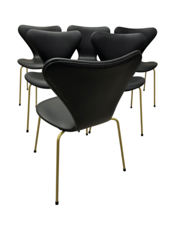 6. stk Arne Jacobsen 3107 Syverstole – Nypolstrede i Sort Soft Semi Anilin | - guld/messing stel - Fritz Hansen - Image 3