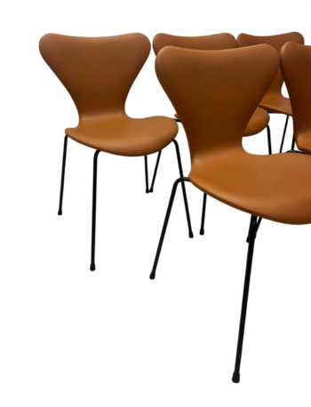 6. stk Arne Jacobsen Syverstole 3107 – Nypolstrede i Cognac Soft Læder | Fritz Hansen - Image 5