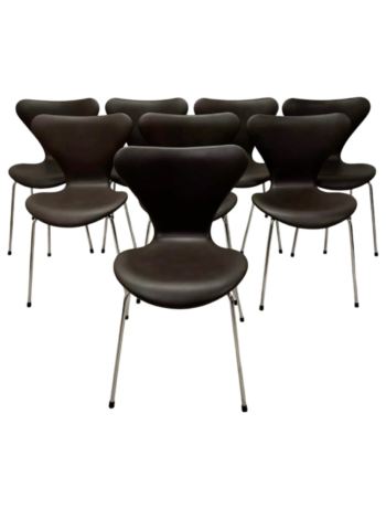 8 stk. Syverstole 3107 – Nypolstrede i Dark Brown Deluxe Soft Læder | Arne Jacobsen & Fritz Hansen