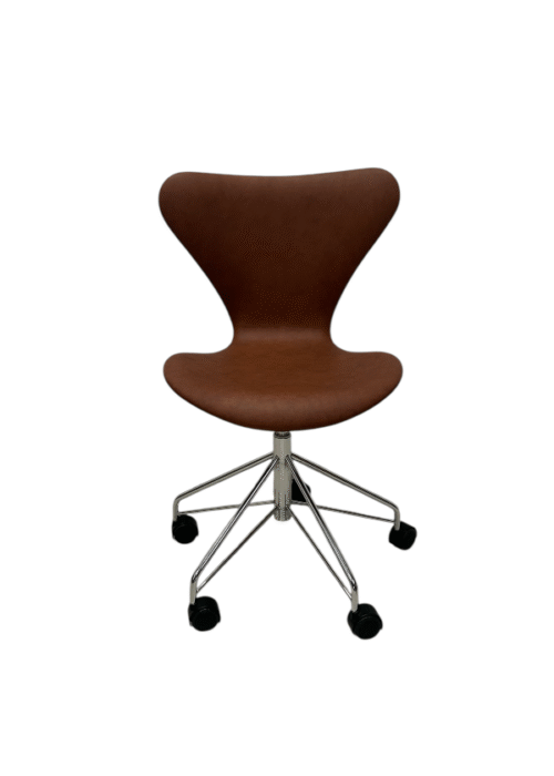 Arne Jacobsen 3117 Kontorstol – Bandy Semi-anilin læder