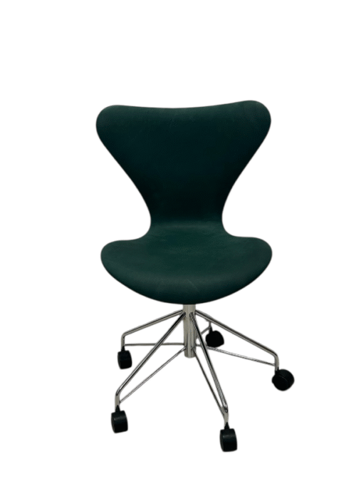 Arne Jacobsen 3117 Kontorstol – Nypolstret i Grøn Pure Anilin Læder (Eksklusiv hos Minidesign)