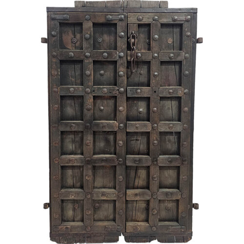 Gammel dør med flotte detaljer