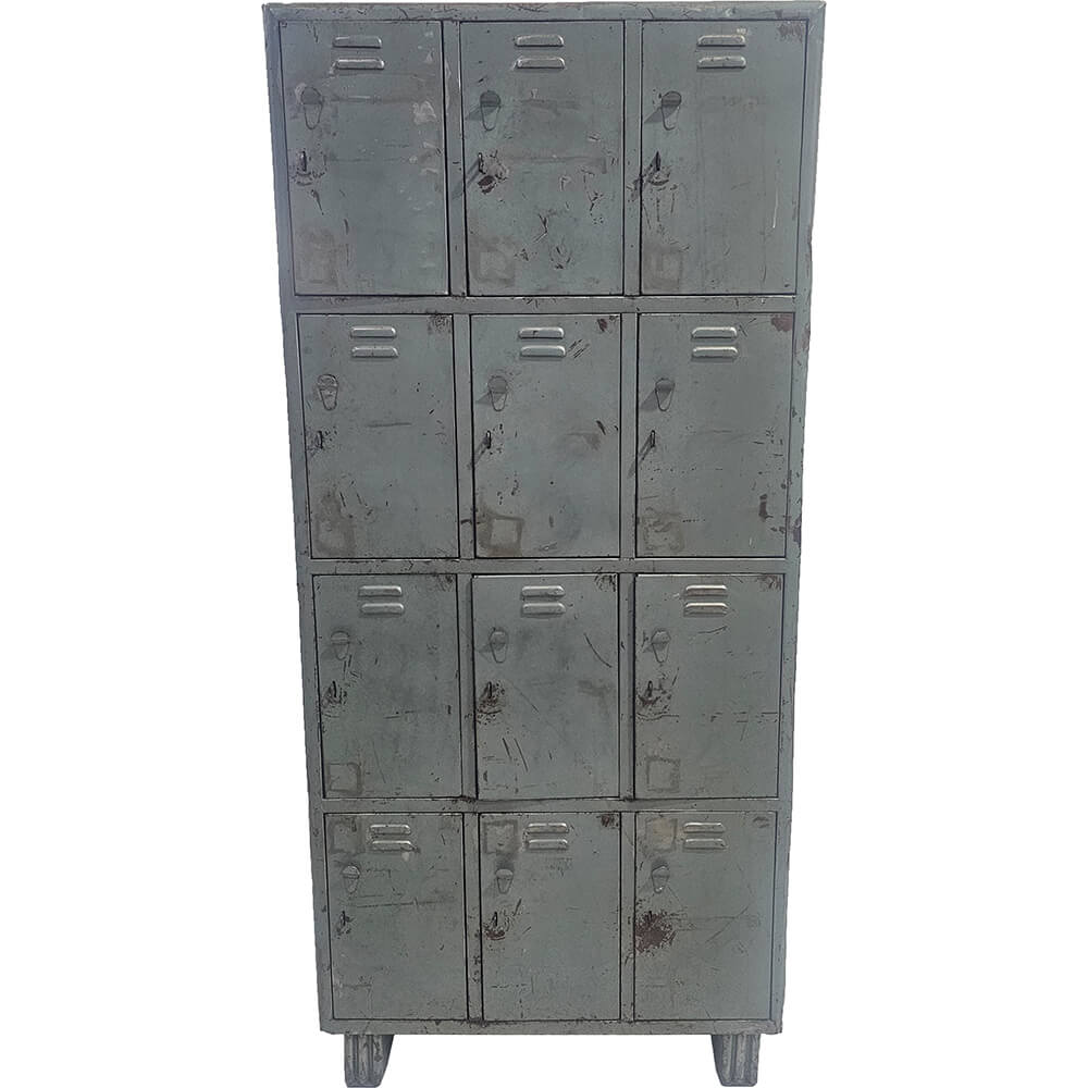 Vintage locker med 12 låger